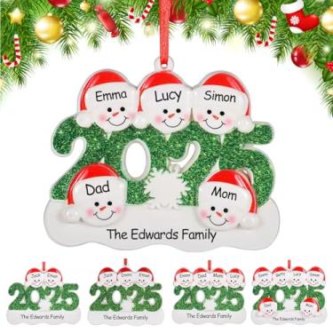 Imagem de Enfeite de Natal personalizado 2025, enfeite de árvore de Natal, moldura personalizada família feliz feita de cerâmica, decoração de pingente suspenso de nome de Natal fofo em 3D (família de 5)