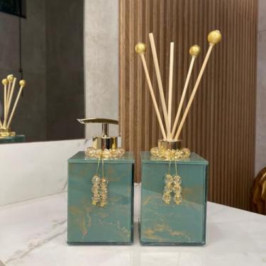 Imagem de Saboneteira e Aromatizador Efeito Mármore 250ml - Porta Sabonete Liquido Decorativo (Verde e Dourado,Com Colar)