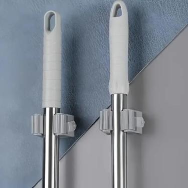 Imagem de 2 peças de suporte de esfregão sem perfuração de fácil instalação - Vassoura montada na parede e clipe de esfregão para organização de banheiro, ganchos utilitários que economizam espaço - cinza