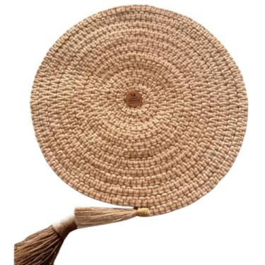 Imagem de Sousplat Macramê Artesanal com Nó Quadrado Algodão Bege Decoração de Mesa