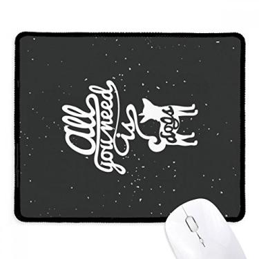 Imagem de Mouse pad Need Dog preto e branco antiderrapante para escritório, bordas costuradas para presente