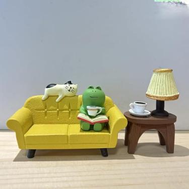 Imagem de Dylayos Miniature Reading Frog with Cat on Yellow Sofa Set, Decorative Figurines with Table Lamp, 3 Pieces, Desk Shelf Decor, Funny Gifts for Frog and Cat Lovers