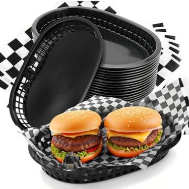 Imagem de Pacote com 18 cestas de plástico para fast food com 100 forros xadrez pretos – cestas ovais reutilizáveis de 23 x 14,7 cm para servir alimentos batatas fritas, hambúrgueres, sanduíches, churrasco e