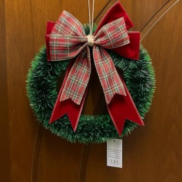 Imagem de Guirlanda De Natal Luxo Decorada Porta Natalina Verde Festão Laço Vermelho 25cm Natal Verde e Nevada(1 GUIRLANDA LAÇO)
