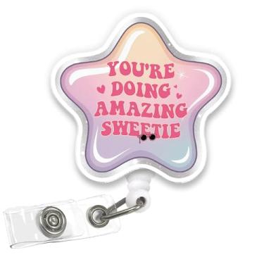 Imagem de VOTANTA Carretel de crachá You're Doing Amazing Sweetie, suporte de crachá divertido e durável com clipe retrátil para estudantes de enfermagem RN LPN CNA NP assistentes médicos profissionais de saúde