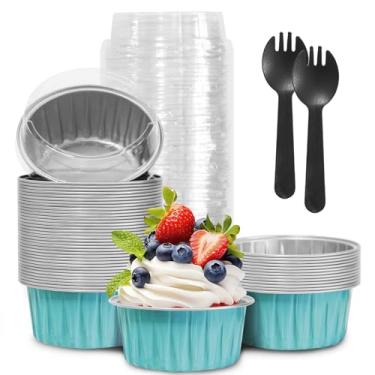 Imagem de 50 peças de mini cupcake de folha de alumínio, copos de 142 g com tampas, mini formas de bolo descartáveis, formas de pão com tampas, ramequins descartáveis, recipientes de lata para cupcake, pudim,
