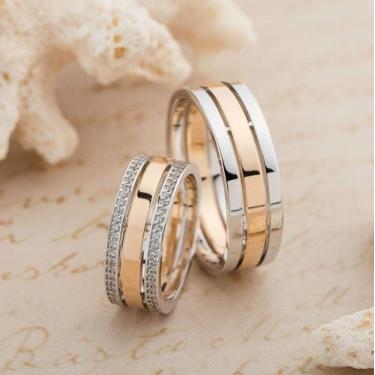 Imagem de Par de alianças em Ouro 18k com detalhes em prata 925 - CLOSET JOIAS, 