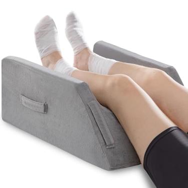 Imagem de UBBCARE Travesseiro de elevação de perna para recuperação de cirurgia de perna/joelho, travesseiro de perna dupla de espuma viscoelástica com capa lavável de veludo, cinza
