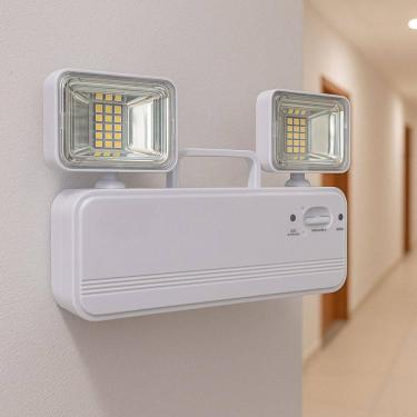 Imagem de Luminária De Emergência Led Luz Forte Bivolt Recarregável