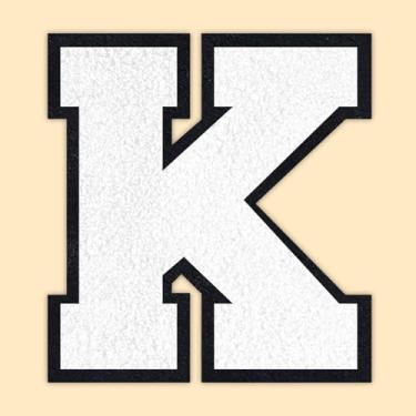Imagem de QianSiLi Remendos de letras universitárias de chenille branco de 11 cm, letras grandes para jaquetas Letterman, moletons com capuz, mochilas, coletes, roupas, adesivos individuais de letra K