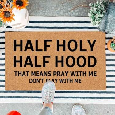 Imagem de Capacho engraçado para porta da frente tapete de entrada ao ar livre tapete marrom metade metade sagrada capô que significa orar comigo, não brinque comigo, tapete de casa com tapetes de boas-vindas