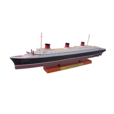 Imagem de OPO 10 - Collectible Miniature Replica of The Famous transatlantic Liner Le Normandie Scale 1/1250 or 25 cm
