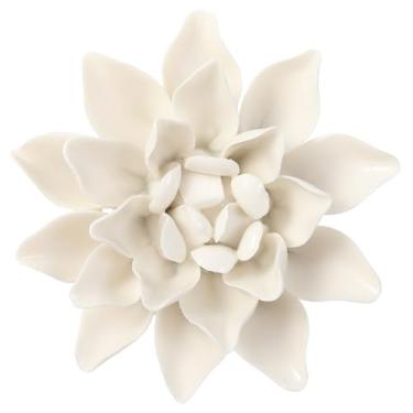 Imagem de ALYCASO Decoração de parede de flor de cerâmica arte 3D artesanal escultura de flores presentes modernos para sala de estar corredor quarto sala de jantar ao ar livre branco K5 9 cm