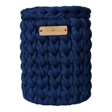 Imagem de Organizador de Mesa Artesanal em Crochê com Base de Madeira - Porta-Lápis Caneta Cachepô Multiuso para Ambientes Organizados (Azul Marinho)