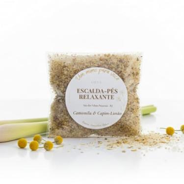 Imagem de Escalda-Pés Relaxante Natural – Sal Marinho Puro & Ervas Orgânicas (Camomila e Capim-Limão) | Alívio, Autocuidado e Bem-Estar | Aromaterapia Tradicional 100% Natural - 30g Kit com 10 unidades