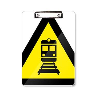 Imagem de Símbolo de aviso amarelo preto trem triângulo prancheta pasta escrita placa de suporte A4