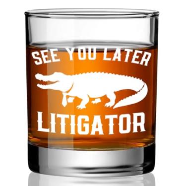 Imagem de Presentes engraçados de advogado para homens, advogados, paralegais, See You Later Litigator Whisky, presente para estudantes de direito para graduação, exame de bar, Natal, aniversário, presentes de