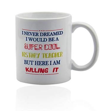 Imagem de Presentes para professores de história copo de cerâmica branco de 325 ml. Caneca para professor de história.