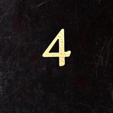 Imagem de BWRMHME Letras e números autoadesivos de latão sólido com textura de estria maleolar – 4,5 cm (4,5 cm) alfabeto de metal para porta, parede, caixa de correio, placa de sinalização de rua e números de