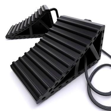 Imagem de Calços de roda de borracha antiderrapante para carros, trailers, caminhões e reboques - Pacote com 2 calços de pneu para veículos - Acessório estabilizador para trailers, trailers e trailers para