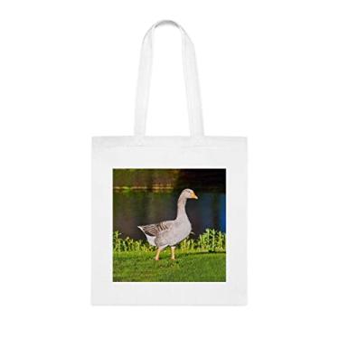 Imagem de Sacola de ganso cinza na grama, presente divertido, bolsa de ombro, bolsas reutilizáveis, ideia de presente de cesta de Natal de aniversário, Branco