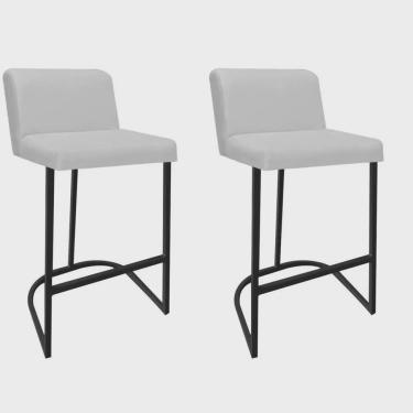 Imagem de Kit 02 Banquetas Com Encosto Noah Luxo Confort Bistrô Cozinha Ferro Preto Sintético Branco - Ahz Móveis