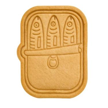 Imagem de Mighty Gadget Cortador e carimbo de biscoito de lata de sardinha - design peculiar de 10 x 7,4 cm para cozimento náutico (cor aleatória)