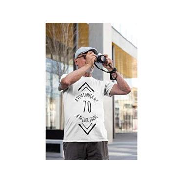 Imagem de Camiseta Estampada A Vida Começa aos 70 Anos Branca Tamanho GG