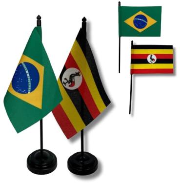 Imagem de Kit Bandeiras de Mesa Brasil e Uganda, Base e Haste em Plástico Preto, Tecido Oxford, Uma Face