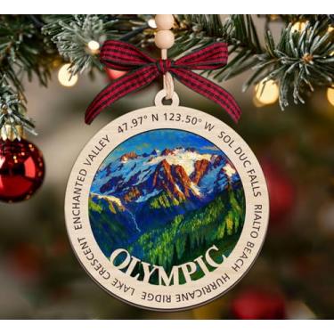 Imagem de Enfeite de madeira do Parque Nacional Olímpico - Lembrança de Natal de 2 camadas - Lembrança de viagem de parques dos EUA - Presente para caminhantes - Decoração de madeira de 5 x 10 cm