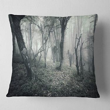 Imagem de Designart manta de fotografia com paisagem de floresta vintage preenchida com neblina, sala de estar, sofá, enchimento de almofada + capa de almofada impressa em ambos os lados 45,72 x 45,72 cm