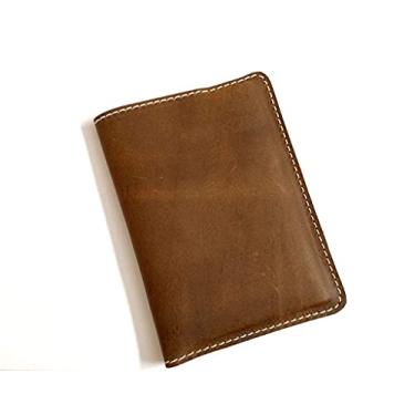 Imagem de Capa de couro de vaca genuíno para passaporte, carteira de viagem para cartões de crédito, dinheiro, smartphones, diário, certificado de vacinação, 15 cm x 10,79 cm, marrom, Bronzeado, Minimalista