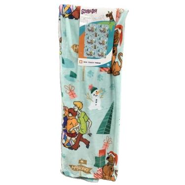 Imagem de Scooby-Doo Cobertor de Toque de Seda de Inverno para Férias, Design de Natal com Bonecos de Neve e Pinheiros, Lã Macia de Pelúcia