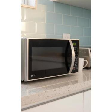 Imagem de Micro-ondas 30L Prata Limpa Fácil 110V Descongelamento Rápid - LG, 110