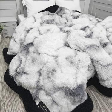 Imagem de Cobertor Casal Pelúcia Com Pele De Carneiro 240x240cm - Gabarse, Preto