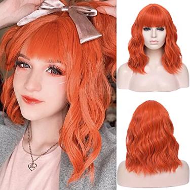 Imagem de WGPFWIG Peruca feminina laranja clara curta encaracolada ondulada comprimento do ombro peruca plana para mulheres, meninas, cosplay, festa, Halloween, touca incluída (laranja claro)