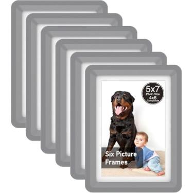 Imagem de vilkok Porta-retrato com tapete de 12 x 17 cm, instalação em 5 segundos sem ferramentas, molduras de design de segurança sem metal, molduras leves vêm em 8 cores para decoração de casa, casamento e