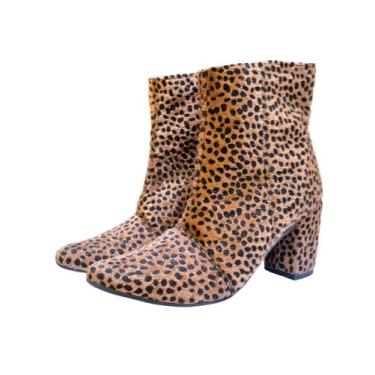 Imagem de Bota Feminina Bico Fino Camurça de Onça com Zíper Cano Curto Salto Gro