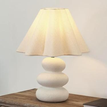 Imagem de Brightech Luminária De Mesa Kelsey Led - Alta, Moderna, Branca, Com Base Cerâmica Exclusiva, Abajur Linho Para Quarto, Sala Estar, Cabeceira Luz Suave 3000K, Lateral, Escrivaninha Lateral