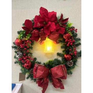 Imagem de Guirlanda Decorativa de Natal Flor vermelha com lanterna de led 50cm -