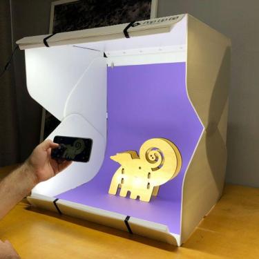 Imagem de Fotos Profissionais Com o Pop Up Studio 60 da MUTU, Mini Estúdio com Iluminação e Fundos