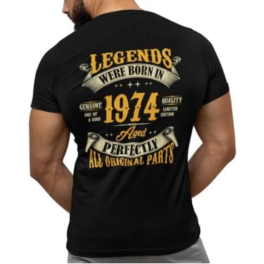 Imagem de Camiseta masculina de 50º aniversário, Legends were Born in 1974, vintage 50 anos, estampa no peito esquerdo e costas inteiras, Preto, GG