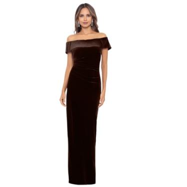 Imagem de Xscape Vestido longo feminino de veludo tomara que caia com ombro caído e fecho nas costas com zíper, Marrom, 48