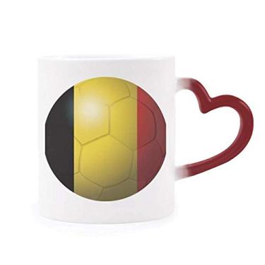 Imagem de Caneca sensível ao calor da Copa do Mundo de Futebol com bandeira nacional da Bélgica que muda de cor vermelha