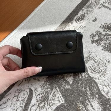 Imagem de Carteira feminina pequena de couro dobrável com bolso com zíper bolsa moderna para mulheres, Preto, Casual