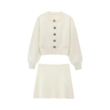 Imagem de Conjunto De Cardigan De Malha Cropped E Saia Mini Feminino Com Botões 