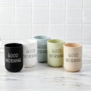 Imagem de IUMLXJO 5 peças de copos de banheiro de bom dia, suporte de copos de escova de dentes de plástico inquebrável, copos de banheiro reutilizáveis seguros para lava-louças, copo de 330 ml para enxaguante