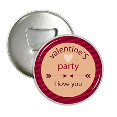 Imagem de Emblema multifuncional com ímã de geladeira e flechas I Love You para festa dos namorados