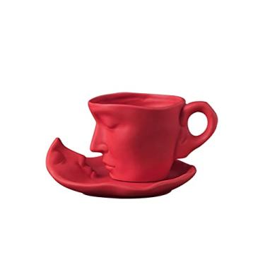 Imagem de KWQBHW Conjunto de canecas beijando xícara de café de cerâmica com pires e colher caneca de rosto criativo canecas de chá de arte abstrata presente romântico para esposa namorada casal, vermelho