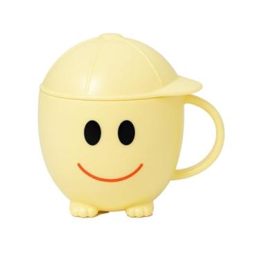 Imagem de Caneca Infantil Premium Com Tampa Em Formato De Boné 250ml Plástico Resistente Leve Estável Divertida Segura Funcional Ideal Para Crianças Escola Lanche Viagem Cor Amarela Com Carinha Sorridente